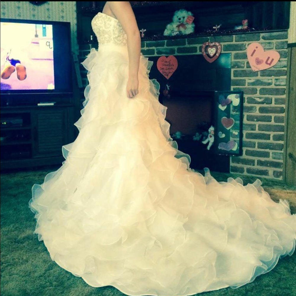 Wedding dress-new
